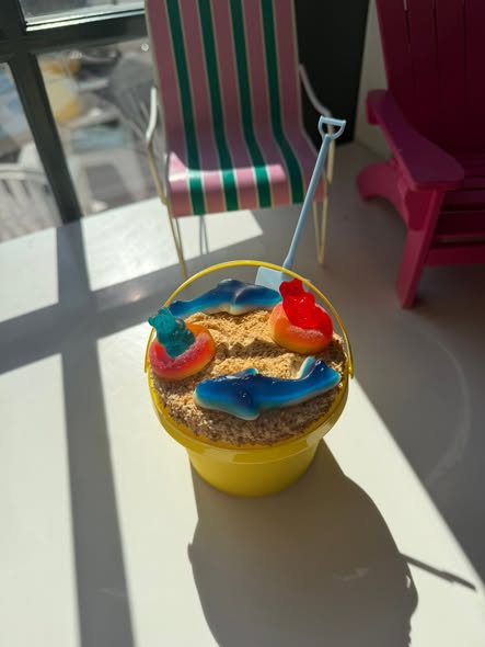 B1 Sand Pail Sunday